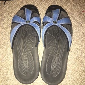 Keen Size 8.5 slip on Sandals